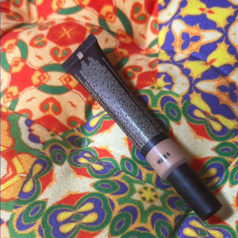 NUDESTIX Nude 6 concealer - Picture 4 of 15